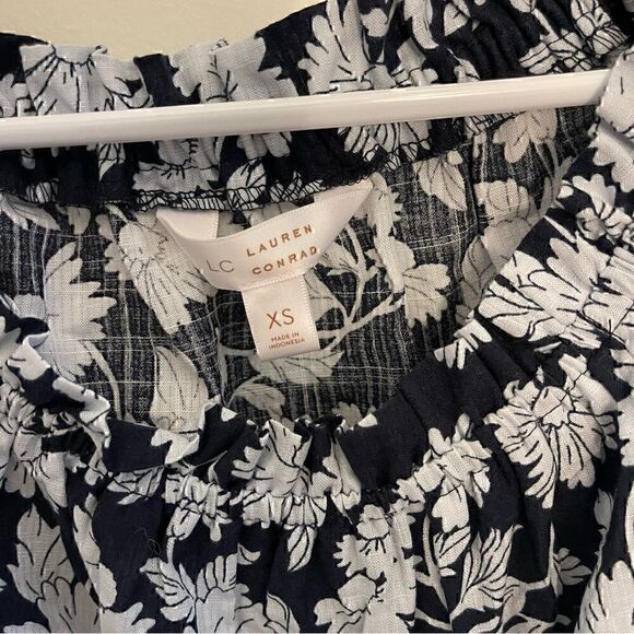 Lauren Conrad Off the Shoulder Floral Top - Picture 2 of 4